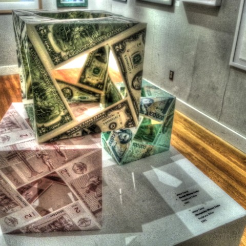 American MoneyCube, Greek MoneyCube and Horvatska MoneyCube.
Dutilization of different world currencies is in process.