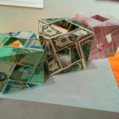 American MoneyCube, Greek MoneyCube and Horvatska MoneyCube.
Dutilization of different world currencies is in progress.